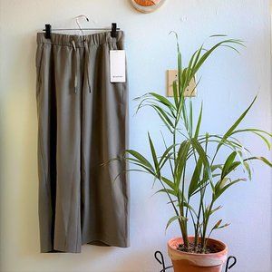 lululemon: ON THE FLY WIDE-LEG 7/8 PANT *WOVEN